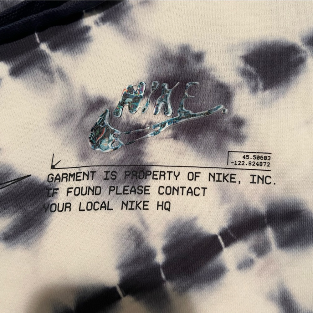 Nike tie dye sweatshirt